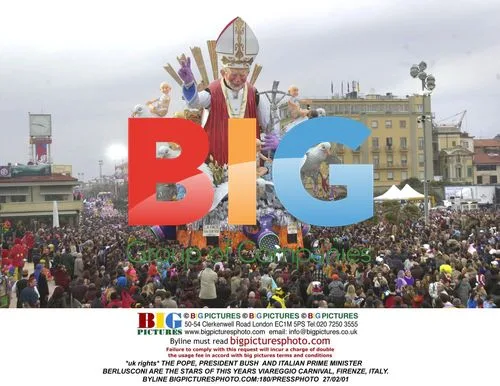 Pope, Bush, Berlusconi at Viareggio Carnival