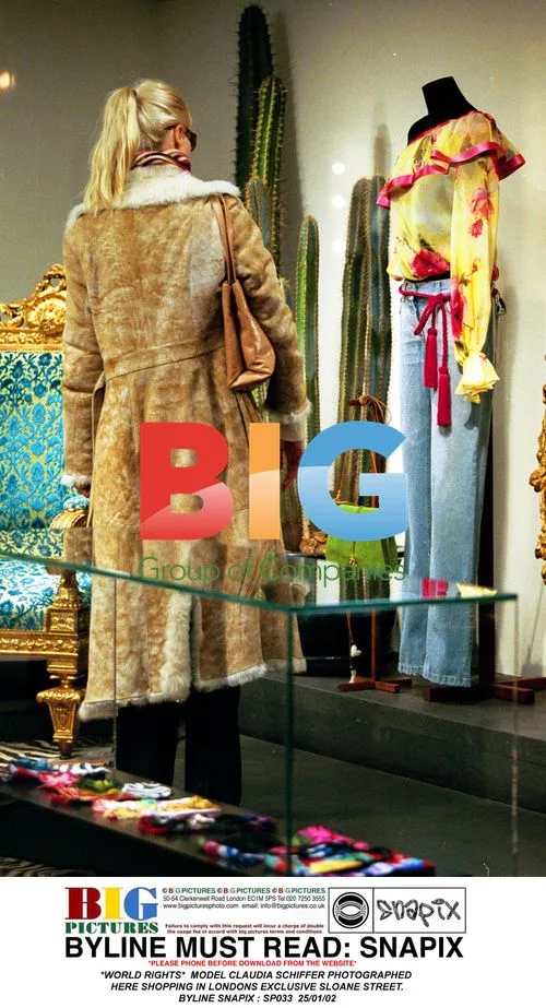 Claudia Schiffer Shopping in London