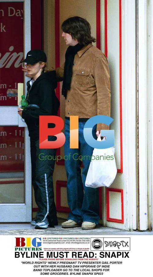 Gail Porter and Dan Hipgrave Shop for Groceries