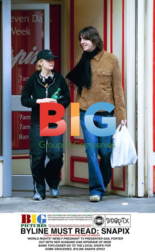 Gail Porter and Dan Hipgrave Go Shopping