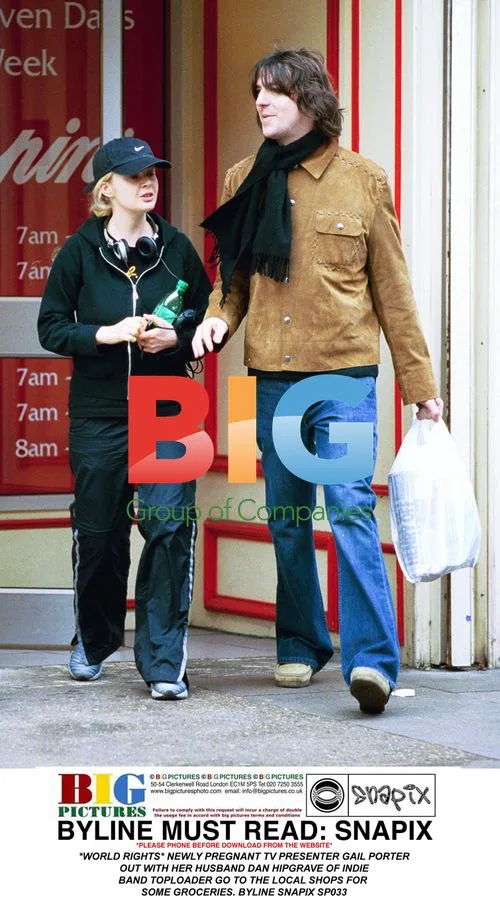 Pregnant TV Presenter Gail Porter Out Shopping