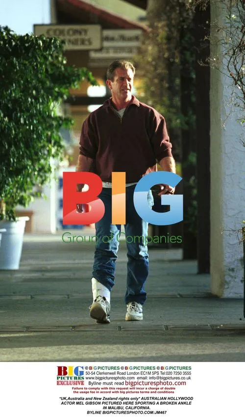 Mel Gibson with Broken Ankle