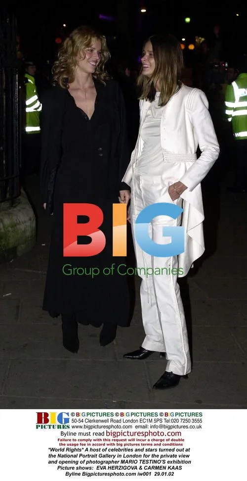 Eva Herzigova & Carmen Kaas at Testino Exhibit