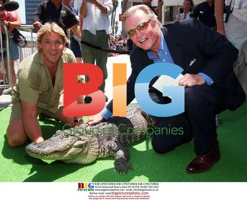 Steve Irwin with Jon Voight at 'Crocodile Hunter' premiere