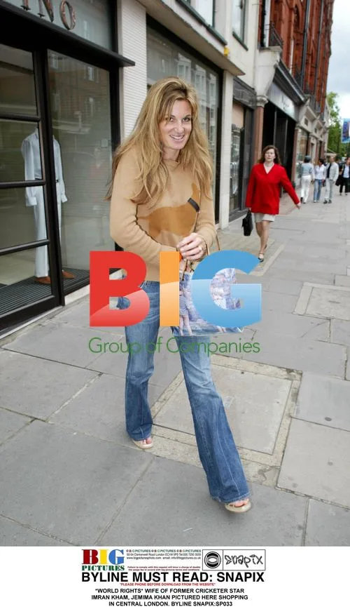 Jemima Khan Shopping in Central London