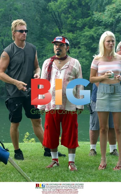 Luis Guzman on "Anger Management" set in Central Park