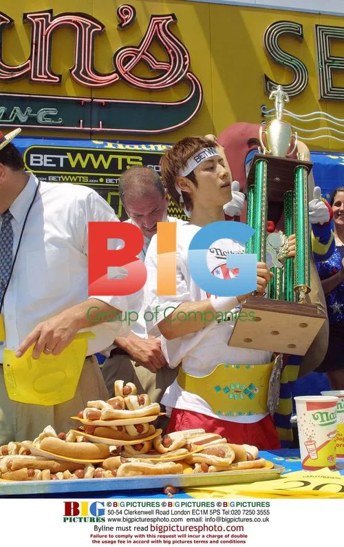 Kobayashi Wins 2002 Hot Dog Eating Contest