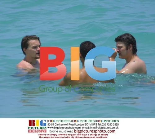 DiCaprio and Maguire on Miami Beach