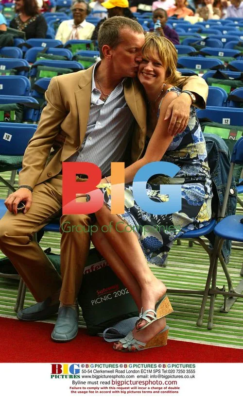 Frank Skinner and girlfriend at Safeway Picnic