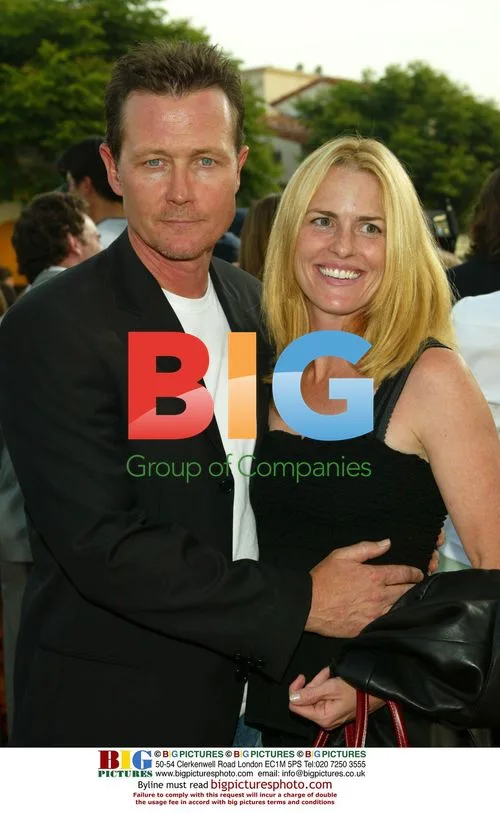 Robert Patrick and Wife at 'Reign Of Fire' Premiere
