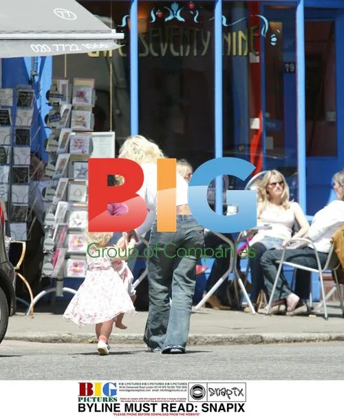 Noel Gallagher's daughter Anais out with family