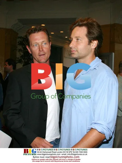 Robert Patrick & David Duchovny at 'Reign of Fire' Premiere