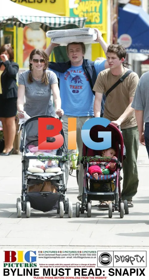 JAMIE and JULES OLIVER with baby POPPY