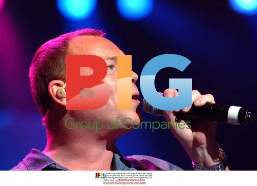 UB40 Lead Singer Ali Campbell Performs Live