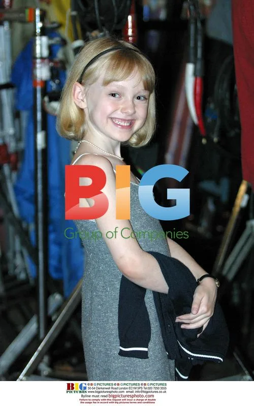 Dakota Fanning on "Molly Gunn" movie set
