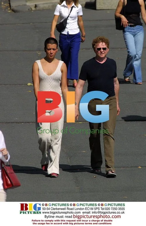Mick Hucknall and new girlfriend in Paris