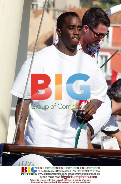 Puffy Arrives in St Tropez with Luggage