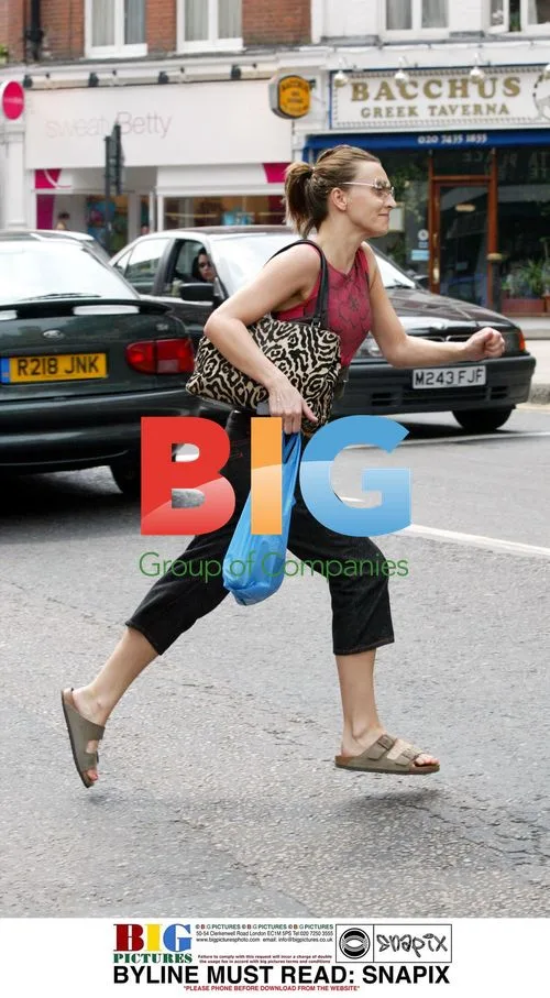 TV Presenter Jayne Middlemiss Shopping in North London