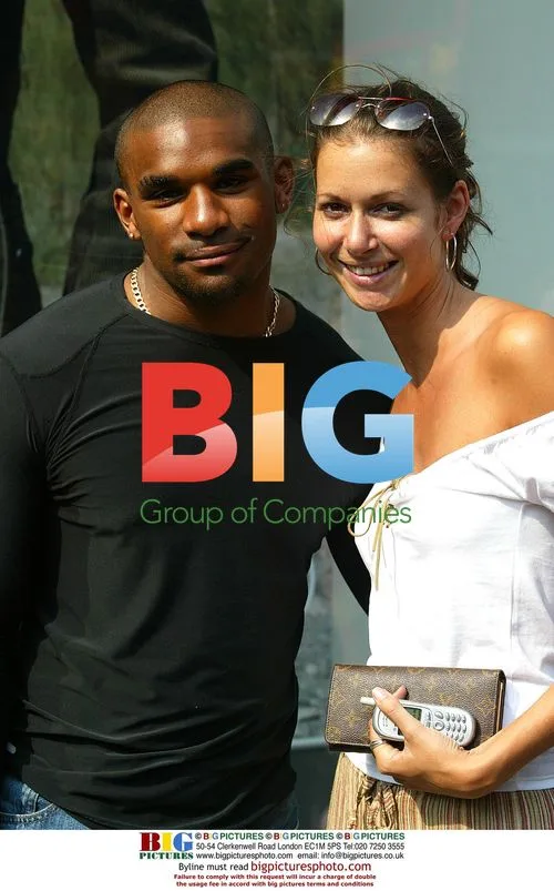 Big Brother Contestants Shopping
