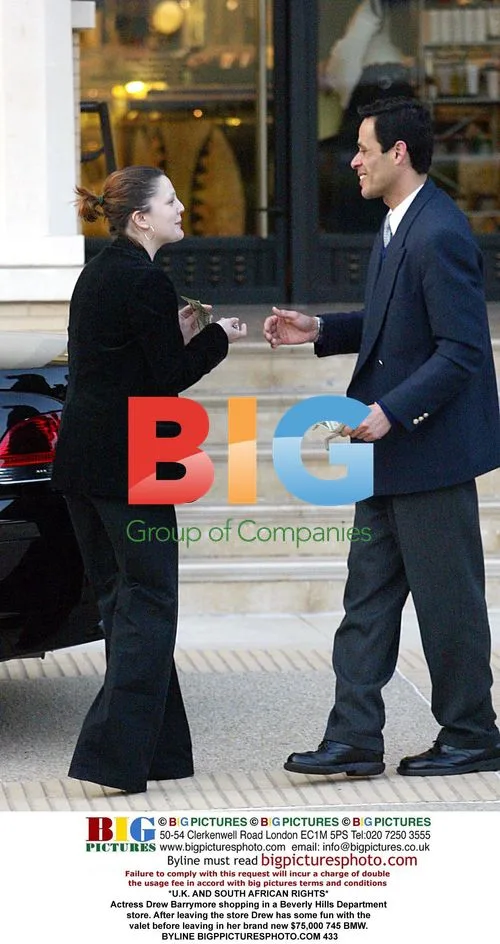 Drew Barrymore shopping in Beverly Hills