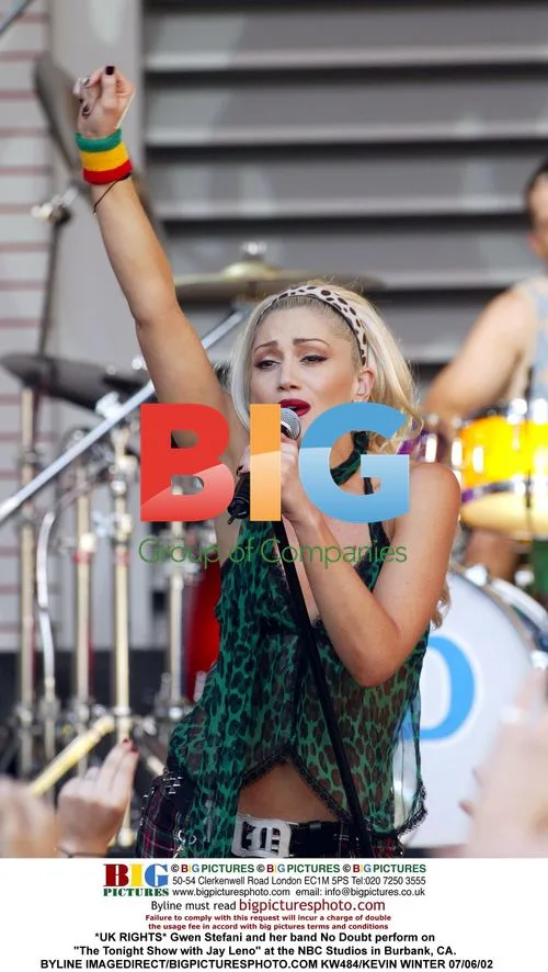 Gwen Stefani and No Doubt perform on "The Tonight Show"