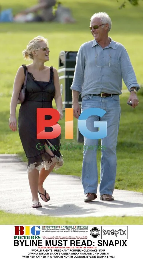 Pregnant Davinia Taylor Enjoys Lunch with Father in London