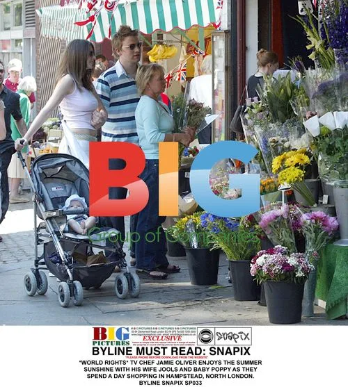 TV Chef Jamie Oliver and Family Shopping in Hampstead