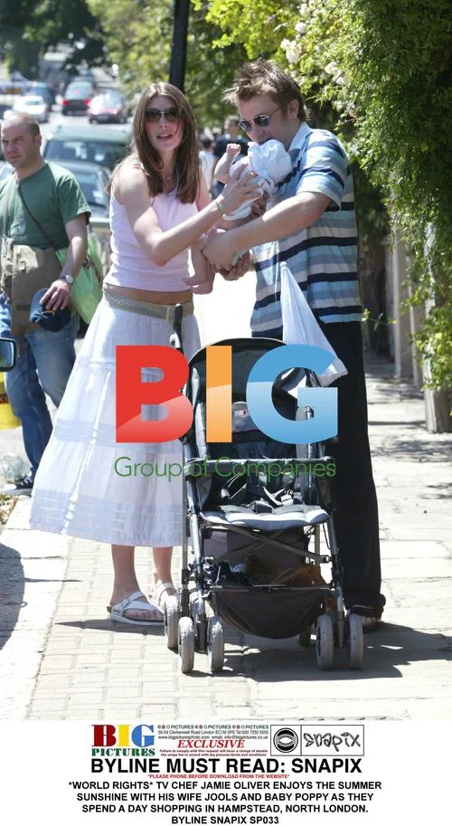 Jamie Oliver Shops with Family in London