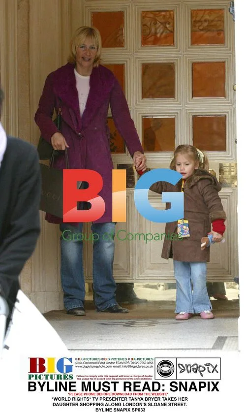 TV Presenter Tanya Bryer shops with daughter