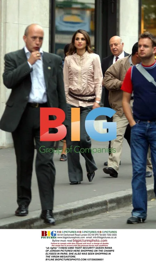 Queen Rania of Jordan Shopping in Paris