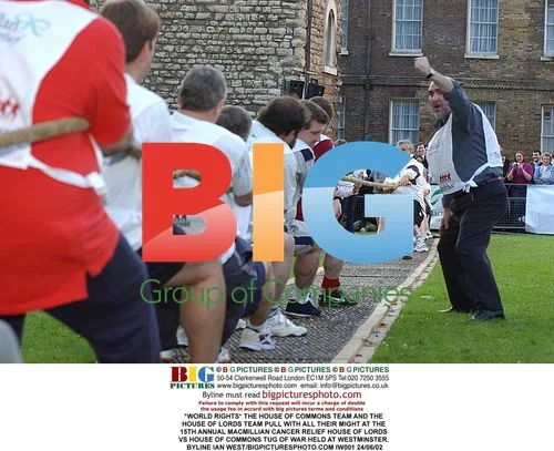 House of Commons vs House of Lords Tug of War