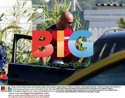 Fabien Barthez enjoys holiday in St. Tropez