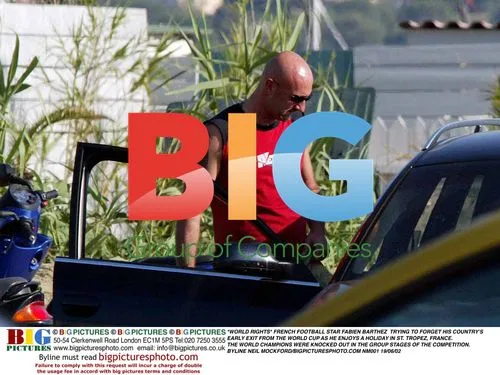 Fabien Barthez enjoys holiday in St. Tropez