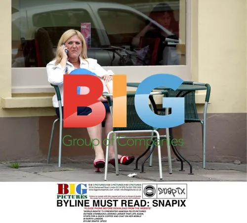 Vanessa Feltz Spotted Outside Starbucks