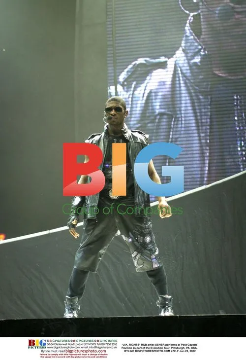 USHER performs at Post Gazette Pavilion