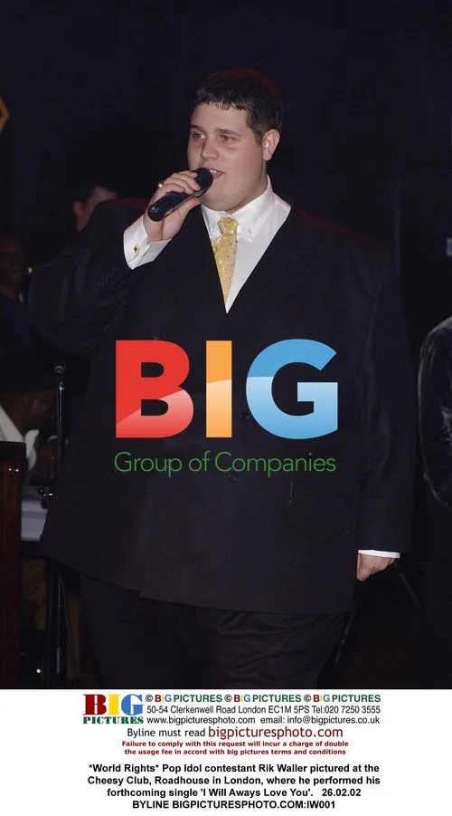 Pop Idol's Rik Waller Performs at Cheesy Club