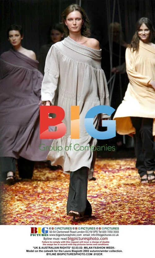 Model walks runway for Laura Biagiotti 2002 AW show