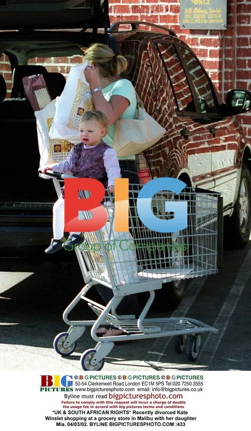 Kate Winslet shopping with daughter Mia