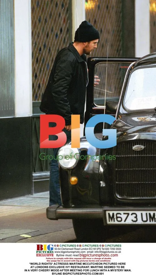 Martine McCutcheon Spotted at Ivy Restaurant