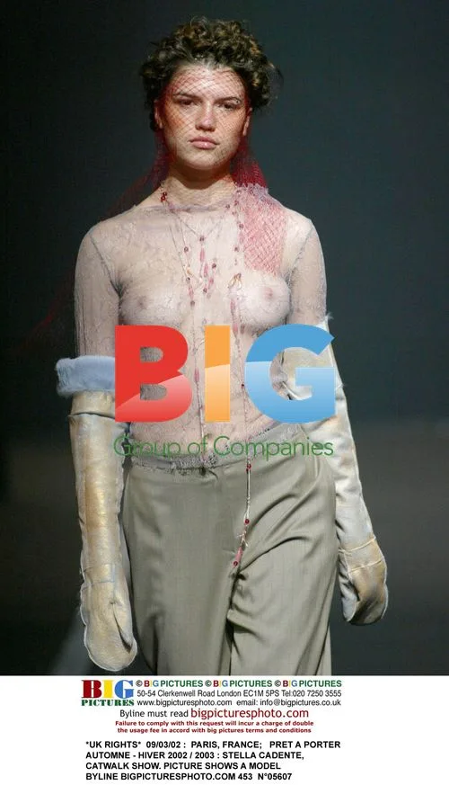 Stella Cadente Fashion Show, Fall-Winter 2002/2003