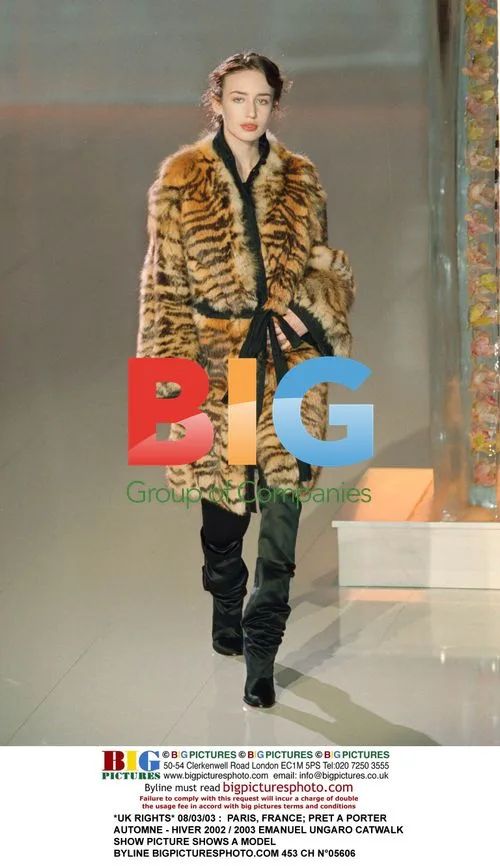Emanuel Ungaro Autumn-Winter 2002/03 Catwalk
