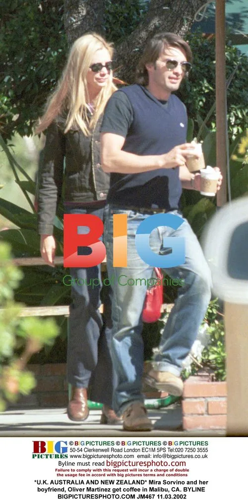 Mira Sorvino and boyfriend get coffee in Malibu