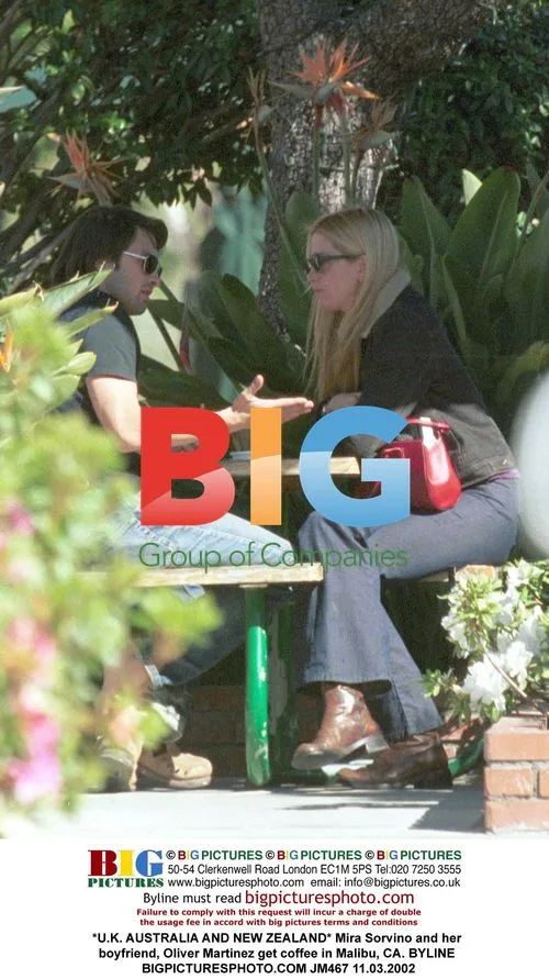 Mira Sorvino and Oliver Martinez get coffee in Malibu