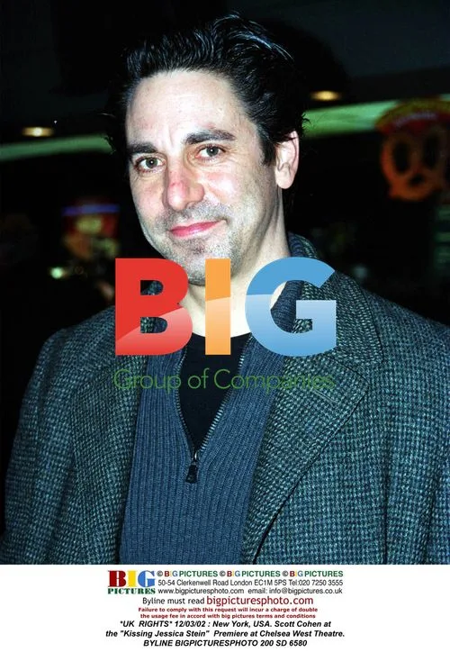 Scott Cohen at "Kissing Jessica Stein" Premiere