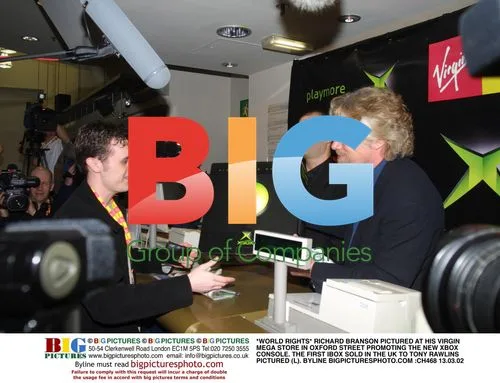 Richard Branson at Virgin Mega Store for Xbox Launch