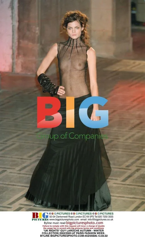 Guy Laroche Autumn-Winter 2002/2003 Fashion Show