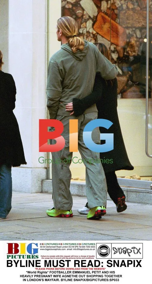 Emmanuel Petit and Pregnant Wife Agnethe Shopping