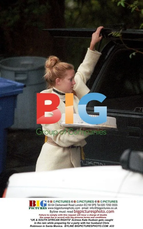 Kate Hudson in rainy Santa Monica