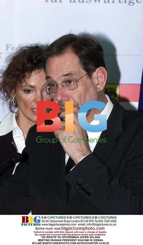 Solana and Khatami Meet in Vienna