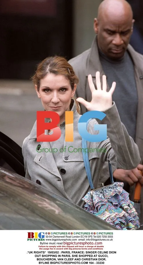 Celine Dion Shopping in Paris